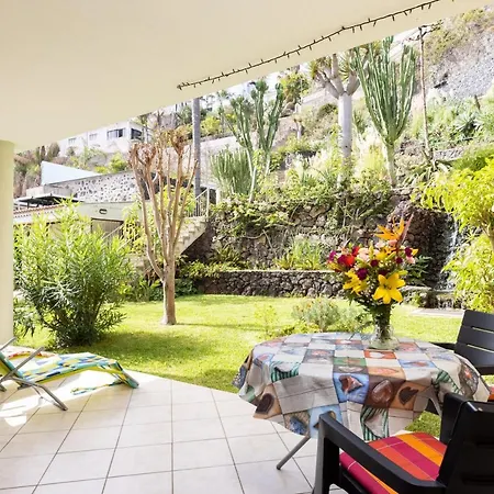 Fewo-romantico-ruhige-lage-2-terrassen-2-gaerten-sonne-pur-den-ganzen-tag-mit-pool-und-parkplatz * Santa Úrsula