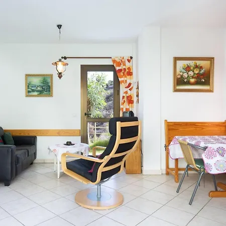 شقة Fewo-romantico-ruhige-lage-2-terrassen-2-gaerten-sonne-pur-den-ganzen-tag-mit-pool-und-parkplatz